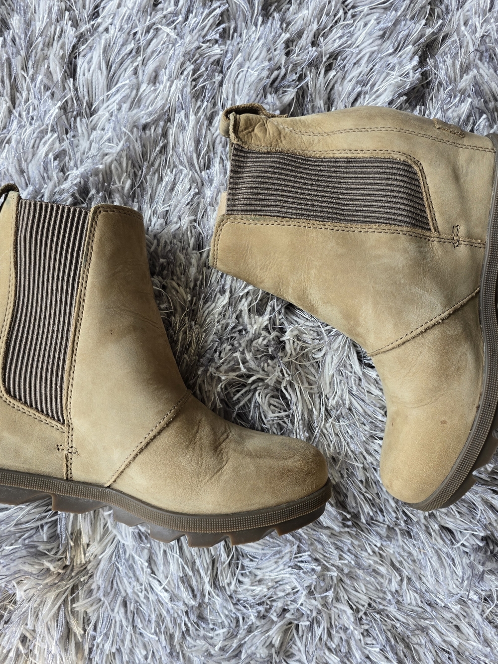 Sorel Joan Chelsea Boots in Tan